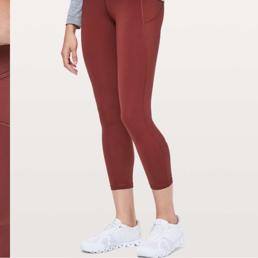 Lululemon Final Lap crop 23” in Savannah